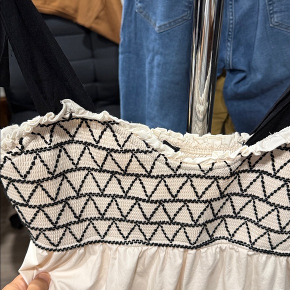 Trixxi White and Black Geometric Maxi Dress - Picture 7 of 7